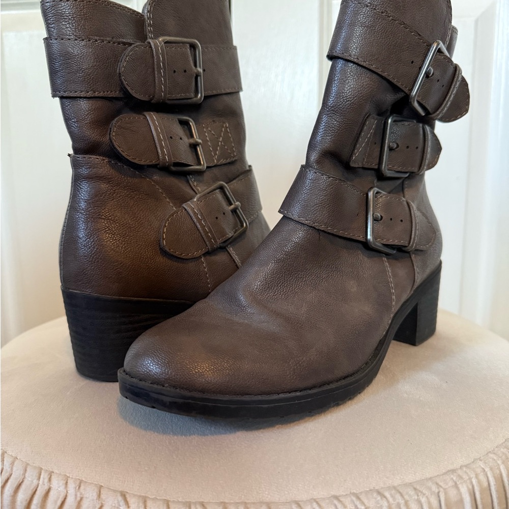 Women's Brown Leather Buckle Boots